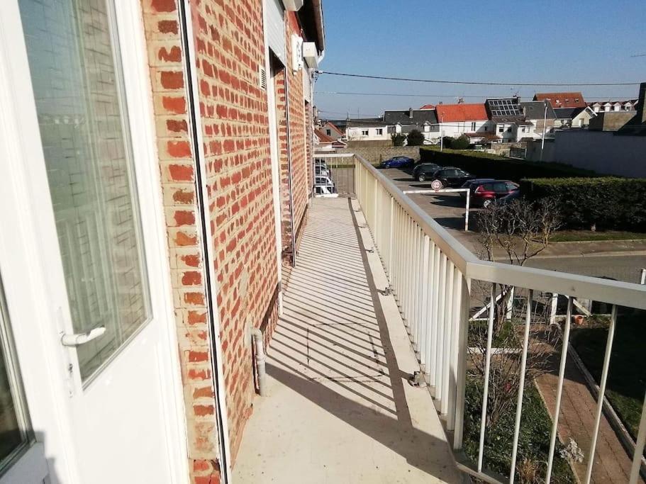Proche De La *